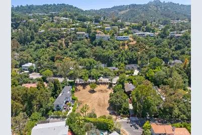 11452 Canton Drive, Studio City, CA 91604 - Photo 22