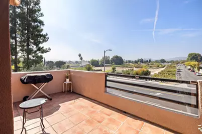 7826 Topanga Canyon Boulevard #301, Canoga Park, CA 91304 - Photo 24