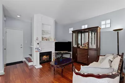 27905 Crown Court, Valencia, CA 91354 - Photo 4