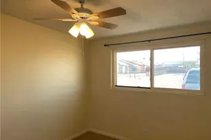 8580 Jacaranda Ave, California City, CA 93505 - Photo 10