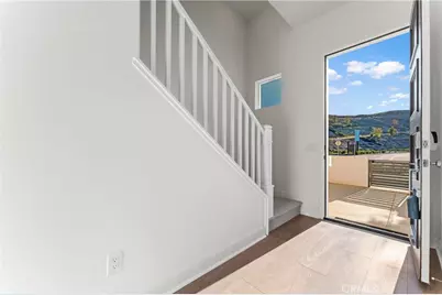 26729 Laurel Mountain Loop, Valencia, CA 91381 - Photo 4