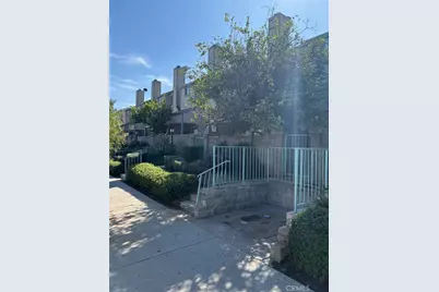 13550 Foothill Boulevard #27, Sylmar, CA 91342 - Photo 1