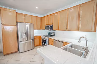 25405 Silver Crest Court, Saugus, CA 91350 - Photo 12