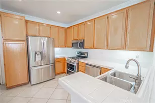 25405 Silver Crest Ct, Saugus, CA 91350 - Photo 12