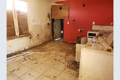 20649 E Avenue Y, Llano, CA 93544 - Photo 6