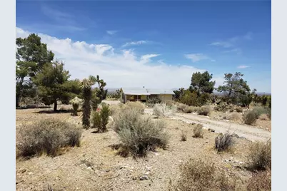 20649 E Avenue Y, Llano, CA 93544 - Photo 4