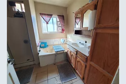 1933 W 43rd Place, Los Angeles, CA 90062 - Photo 8