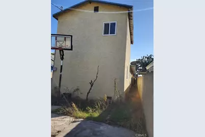 1933 W 43rd Place, Los Angeles, CA 90062 - Photo 18