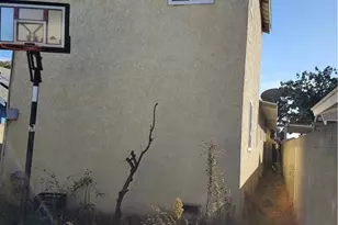 1933 W 43rd Pl, Los Angeles, CA 90062 - Photo 18