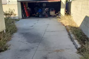 1933 W 43rd Pl, Los Angeles, CA 90062 - Photo 16