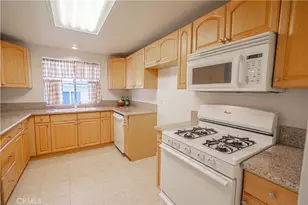 19433 Oak Crossing Rd, Newhall, CA 91321 - Photo 6