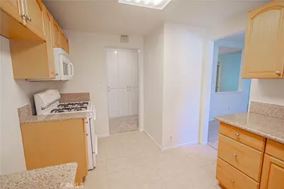 19433 Oak Crossing Road, Newhall, CA 91321 - Photo 12