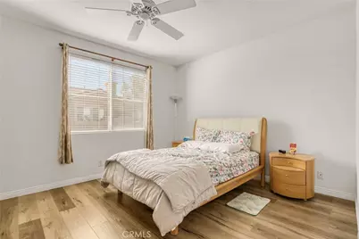 22754 Little Fall Court, Saugus, CA 91350 - Photo 10