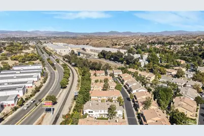 22754 Little Fall Court, Saugus, CA 91350 - Photo 24