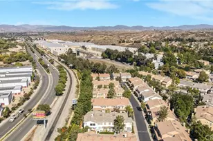 22754 Little Fall Ct, Saugus, CA 91350 - Photo 24