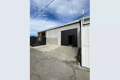 14750 Arminta Street, Panorama City, CA 91402 - Photo 2