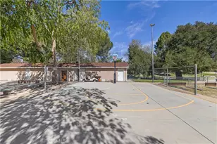 19152 Ave Of The Oaks, Newhall, CA 91321 - Photo 46