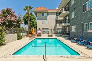 4140 Warner, Burbank, CA 91505 - Photo 18