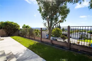 20066 Crestview, Canyon Country, CA 91351 - Photo 32