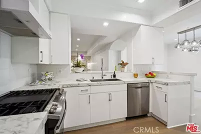 1861 Veteran Avenue #101, Westwood - Century City, CA 90025 - Photo 4