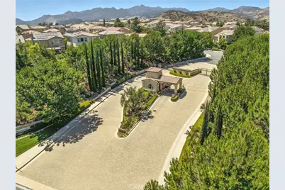 11850 Red Hawk Lane, Porter Ranch, CA 91326 - Photo 10