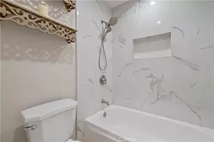 23515 Lyons, Valencia, CA 91355 - Photo 18