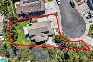 22411 Holly Ct, Saugus, CA 91390 - Photo 34