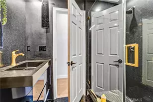 22411 Holly Ct, Saugus, CA 91390 - Photo 10