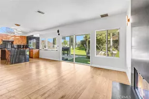 22411 Holly Ct, Saugus, CA 91390 - Photo 16