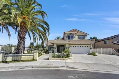 22411 Holly Court, Saugus, CA 91390 - Photo 2