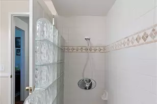 19211 Ave Of The Oaks, Newhall, CA 91321 - Photo 22