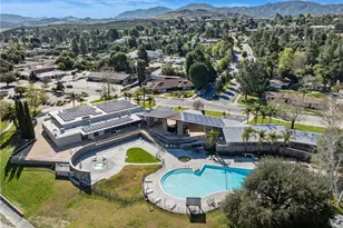 19211 Ave Of The Oaks, Newhall, CA 91321 - Photo 44