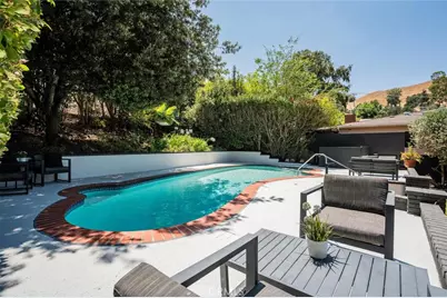 22218 San Miguel Street, Woodland Hills, CA 91364 - Photo 18