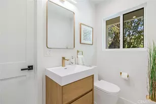 22218 San Miguel St, Woodland Hills, CA 91364 - Photo 8