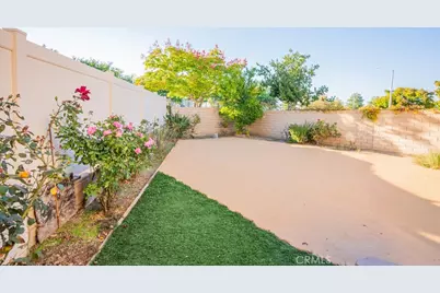 27117 Eden Court, Newhall, CA 91350 - Photo 2