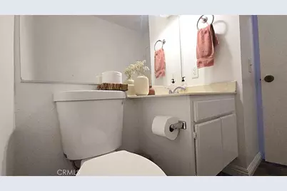 1921 Glenoaks Boulevard #196, San Fernando, CA 91340 - Photo 16