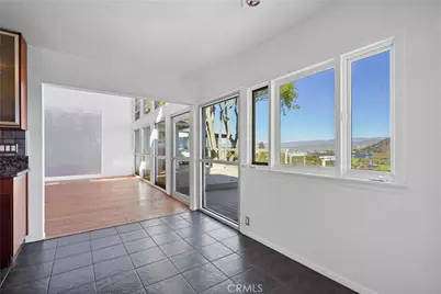 7027 Macapa, Hollywood Hills, CA 90068 - Photo 8