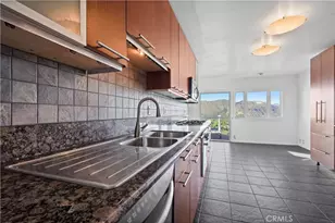 7027 Macapa, Hollywood Hills, CA 90068 - Photo 16