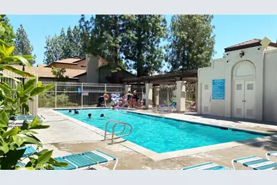 22839 Banyan #334, Saugus, CA 91390 - Photo 16