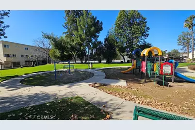 7641 Reseda Boulevard #87, Reseda, CA 91335 - Photo 34