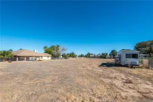 42106 22nd, Lancaster, CA 93536 - Photo 4