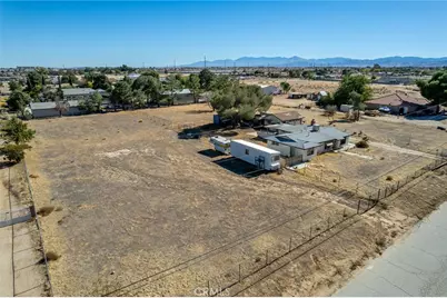 42106 22nd, Lancaster, CA 93536 - Photo 32