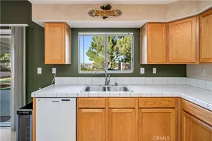 7273 Ojai Dr, Palmdale, CA 93551 - Photo 16