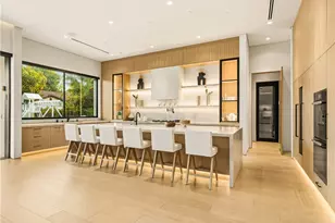 22924 Erwin St, Woodland Hills, CA 91367 - Photo 18