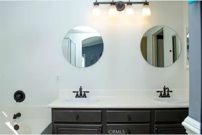 19727 Skyview Court, Canyon Country, CA 91351 - Photo 20