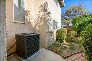 10401 Willowbrae, Chatsworth, CA 91311 - Photo 14