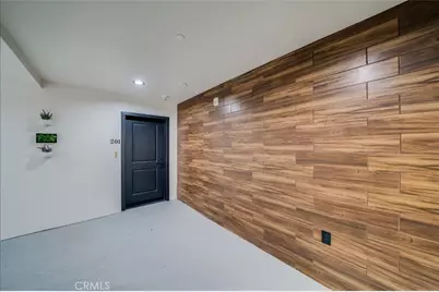 7018 Alabama Avenue #201, Canoga Park, CA 91303 - Photo 6