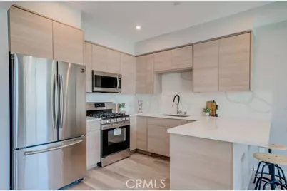 7018 Alabama Avenue #201, Canoga Park, CA 91303 - Photo 24