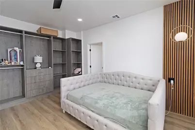 5439 Gentry Avenue, Valley Village, CA 91607 - Photo 34
