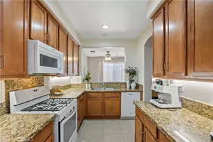 23868 Toscana Dr, Valencia, CA 91354 - Photo 16